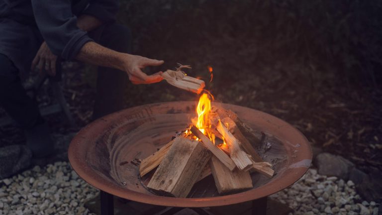 Comment fabriquer un brasero d’extérieur ? 4 méthodes fiables et sécurisées